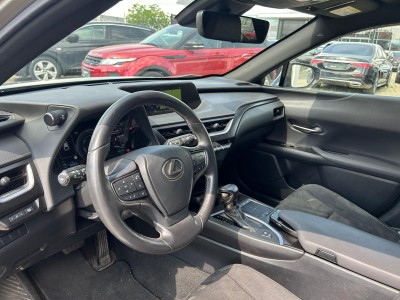 Lexus UX — Imagine 17