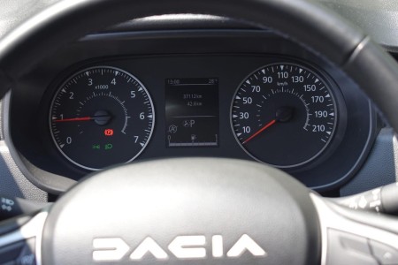 Dacia Duster — Imagine 10