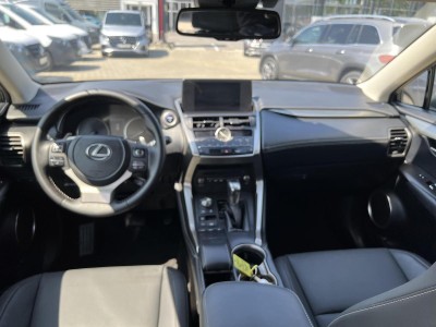 Lexus NX Serie NX 300h Design — Imagine 11