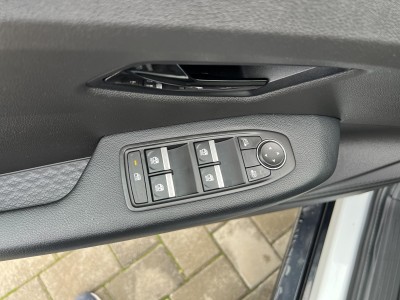 Renault Megane e-tech 40 KW — Imagine 13
