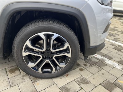Jeep Compass — Imagine 17