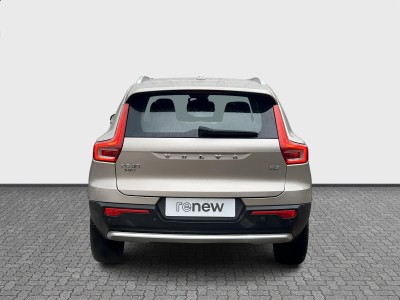 Volvo XC40 B3 163 DCT 7 — Imagine 4