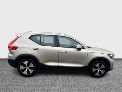 Volvo XC40 B3 163 DCT 7 — Imagine 6