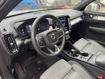 Volvo XC40 B3 163 DCT 7 — Imagine 9