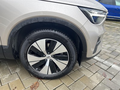 Volvo XC40 B3 163 DCT 7 — Imagine 15