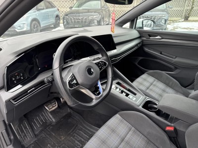Volkswagen Golf 8 PHev — Imagine 9