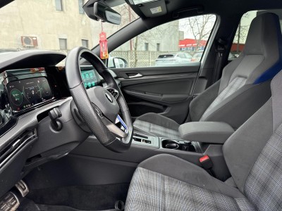 Volkswagen Golf 8 PHev — Imagine 13