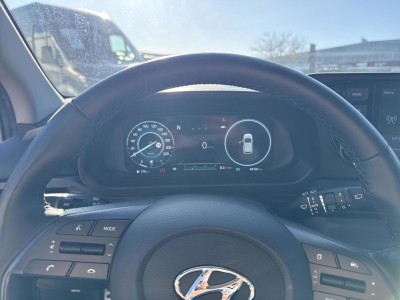 Hyundai Bayon — Imagine 10