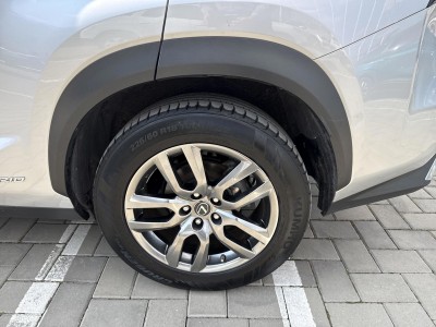 Lexus NX — Imagine 17