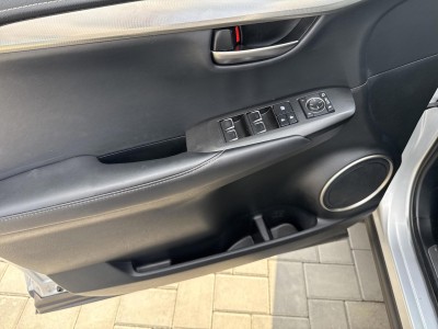 Lexus NX — Imagine 19