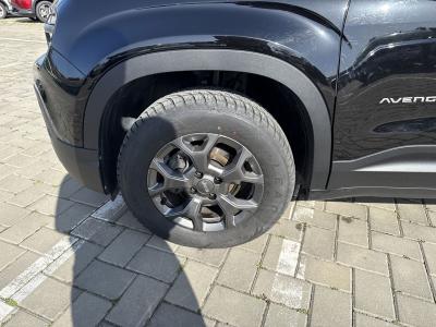 Jeep Avenger — Imagine 18