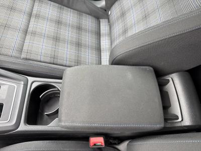 Volkswagen Golf 8 PHev — Imagine 22