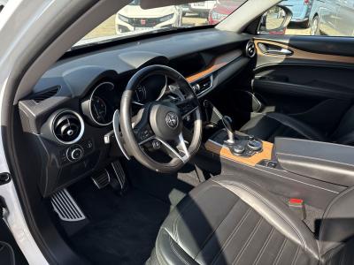 Alfa Romeo Stelvio — Imagine 9