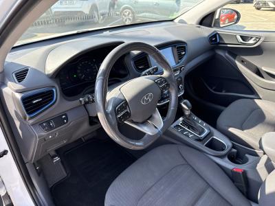 Hyundai Ioniq — Imagine 9