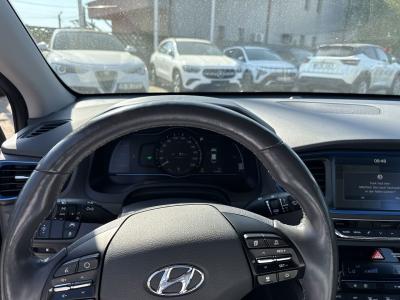 Hyundai Ioniq — Imagine 10