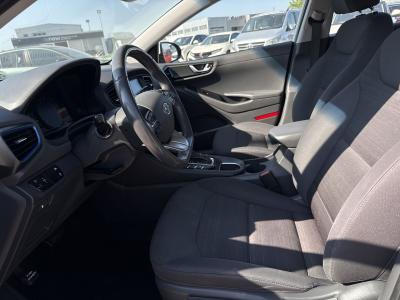 Hyundai Ioniq — Imagine 13