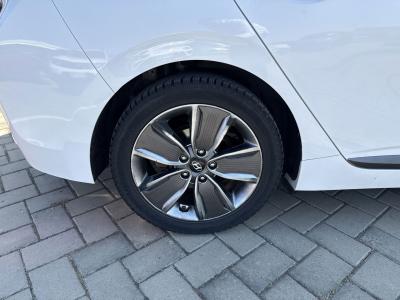 Hyundai Ioniq — Imagine 15
