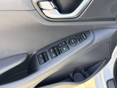 Hyundai Ioniq — Imagine 19