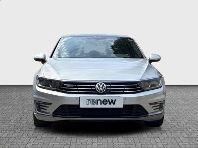 Volkswagen Passat GTE — Imagine 8