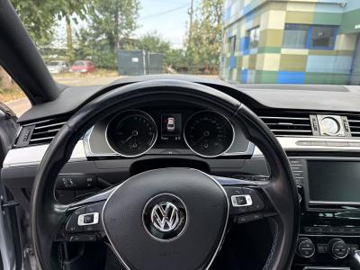 Volkswagen Passat GTE — Imagine 10