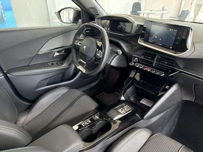 Peugeot E 2008 — Imagine 11