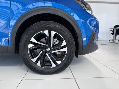 Peugeot E 2008 — Imagine 14