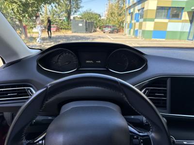 Peugeot 308 — Imagine 10