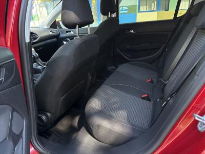 Peugeot 308 — Imagine 14