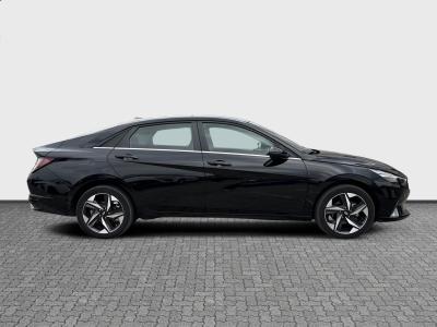 Hyundai Elantra — Imagine 6