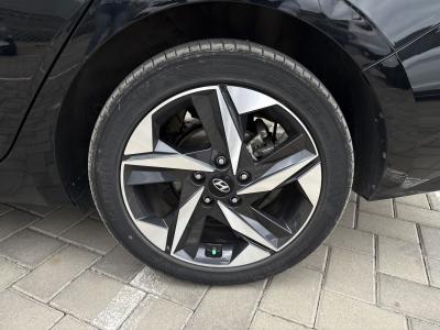 Hyundai Elantra — Imagine 17