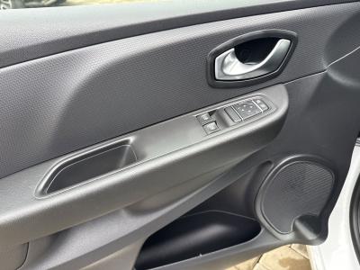 Renault CLIO — Imagine 19