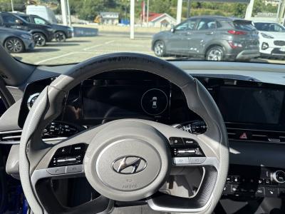 Hyundai Elantra — Imagine 10