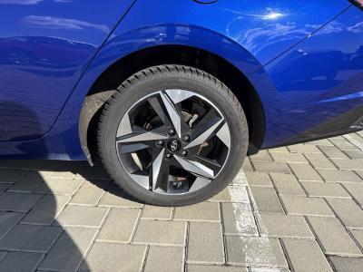 Hyundai Elantra — Imagine 17