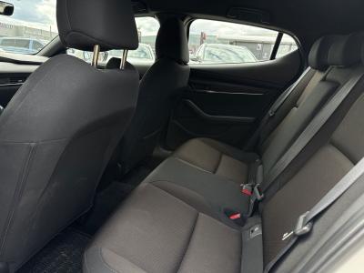 Mazda 3 — Imagine 14