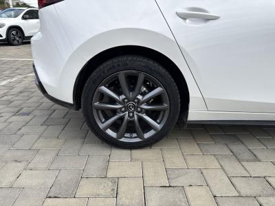 Mazda 3 — Imagine 16