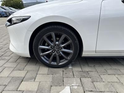 Mazda 3 — Imagine 18