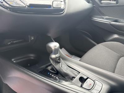 Toyota CH-R — Imagine 18