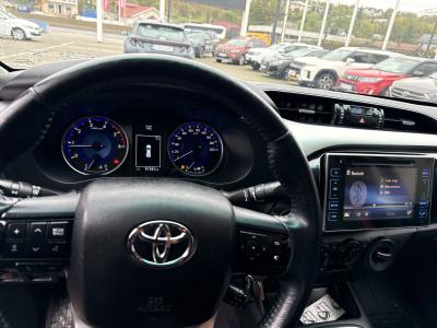 Toyota Hilux — Imagine 9