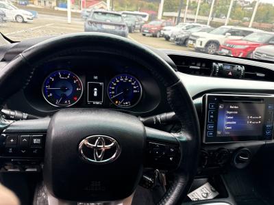 Toyota Hilux — Imagine 10