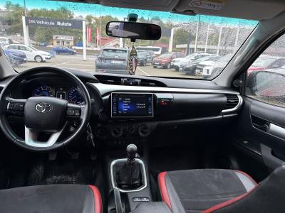 Toyota Hilux — Imagine 12